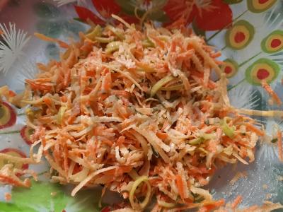 Naudingas salotas su ridikėliais Žingsnis 4