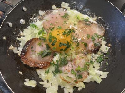 Keptas kiaušinienė su kvapniu šonine Žingsnis 10