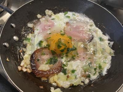 Keptas kiaušinienė su kvapniu šonine Žingsnis 11