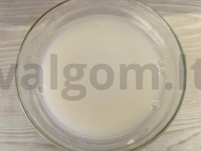 Kiaulienos guliašas pomidorų sultyse Žingsnis 4