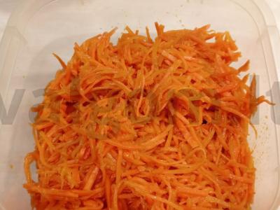 Salotas su rūkytomis vištienos krūtinėlėmis Žingsnis 2