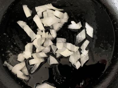 Žalios lęšiai, pomidorai ir varškė Žingsnis 1