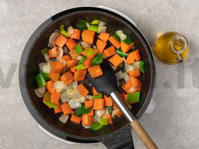 Krevetėmis ir pomidorų pasta pagamintas bisque Žingsnis 2