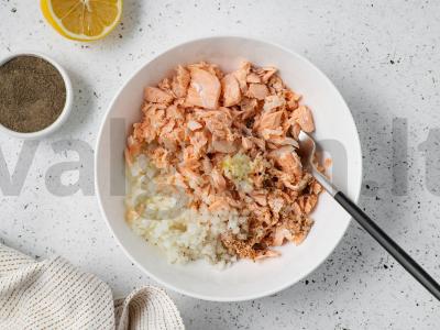 Ravioliai su lašiša ir petražolėmis Žingsnis 4