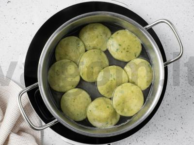 Ravioliai su lašiša ir petražolėmis Žingsnis 8