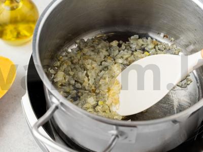 Moliūgų-lęšių sriuba Žingsnis 1