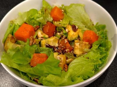 Salotas „Saldus lapkritis“ pagrindine nuotrauka