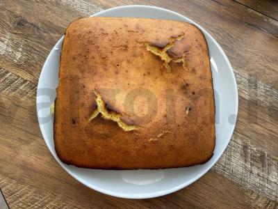 Purūs mannikas su kefyru arbatai pagrindine nuotrauka