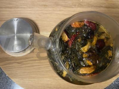 Gaivus juodasis arbata su obuoliais ir anyžiais Žingsnis 3