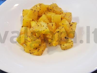 Kepta moliūgų su itališkais prieskoniais, česnaku ir alyvuogių aliejumi pagrindine nuotrauka