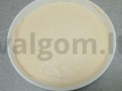 Ploni blynai ant vandens su vyšnių uogiene Žingsnis 6