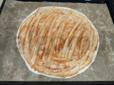 Pica „Mėsos“ su vyšniniais pomidorais ir alyvuogėmis Žingsnis 2