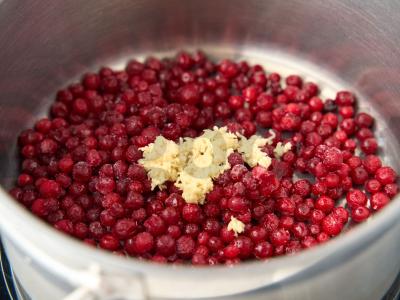 Sūrio lazdelės su spanguolių padažu Žingsnis 2