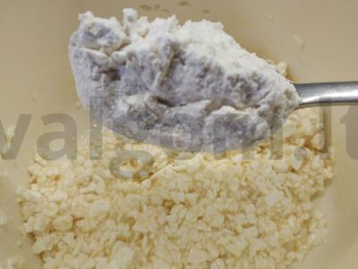 Sūrio blynai iš birios varškės Žingsnis 3