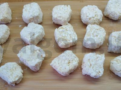 Sūrio blynai iš birios varškės Žingsnis 4