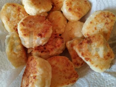 Sūrio blynai iš birios varškės pagrindine nuotrauka