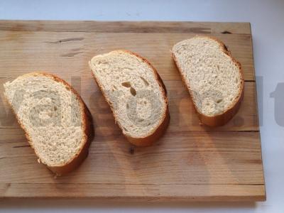 Greiti sūrio skrudinti duoneliai pusryčiams Žingsnis 4