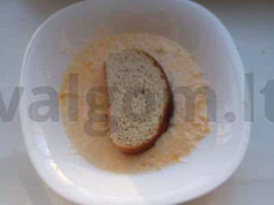 Greiti sūrio skrudinti duoneliai pusryčiams Žingsnis 5