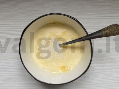 Tostai su jogurtų kremu ir bananais Žingsnis 3