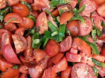 Kiaušinienė su pomidorais, paprika ir sūriu Žingsnis 4