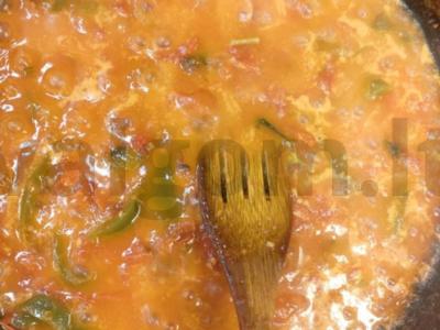 Kiaušinienė su pomidorais, paprika ir sūriu Žingsnis 6