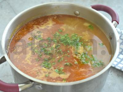 Šči su mėsos sultiniu ir pomidorais Žingsnis 6