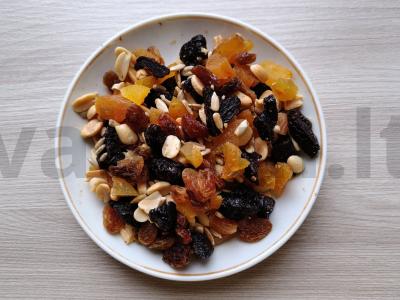 Kvietinė-rašinė duona su džiovintais vaisiais ir riešutais Žingsnis 5