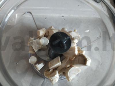 Klasikinis prieskonis „Stalo krienai“ Žingsnis 1