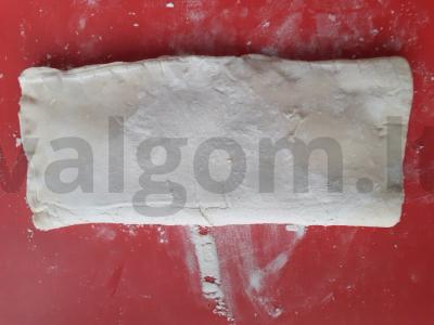 Sluoksniuotos bandelės su sūriu ir marinuotu agurku Žingsnis 4