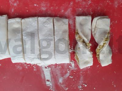 Sluoksniuotos bandelės su sūriu ir marinuotu agurku Žingsnis 5