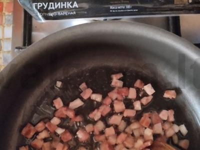 Spagečiai su virtomis-rūkyta šonine, sūriu ir grietinėlėmis Žingsnis 2