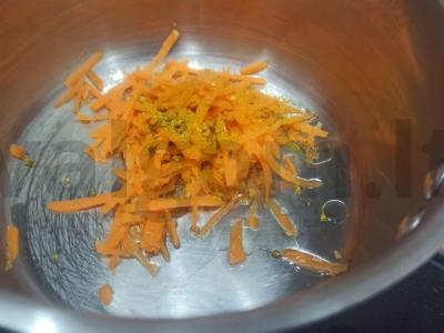 Rudasis ir laukinis ryžiai su morkomis Žingsnis 1