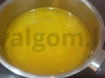 Rudasis ir laukinis ryžiai su morkomis Žingsnis 3