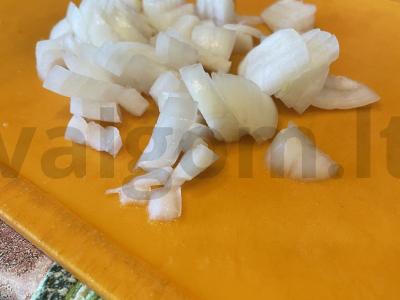 Sriuba su meatballs pietums Žingsnis 3