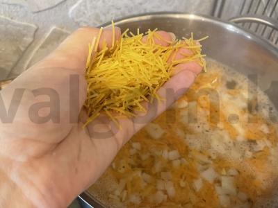 Sriuba su meatballs pietums Žingsnis 4