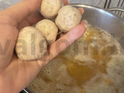 Sriuba su meatballs pietums Žingsnis 5