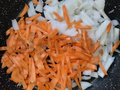 Kopūstų sriuba su kiaulienos kulniuku Žingsnis 2