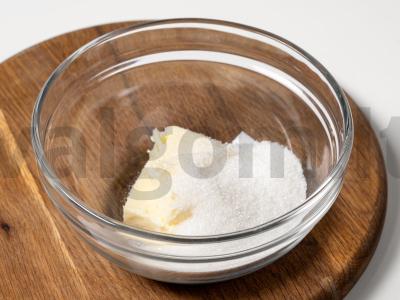 Smėliniai krepšeliai su baltymų kremu ir braškėmis Žingsnis 1