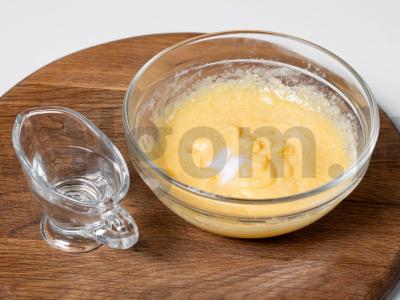 Smėliniai krepšeliai su baltymų kremu ir braškėmis Žingsnis 4