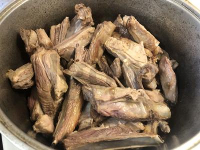 Troškinti avienos šonkauliai su grikiais Žingsnis 1