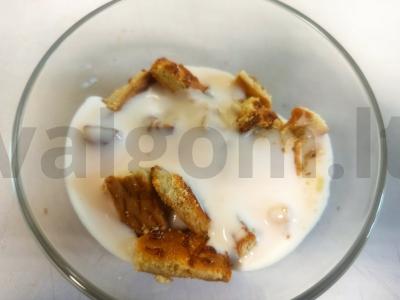 Desertas su šviežiais vaisiais ir sausainiais Žingsnis 2