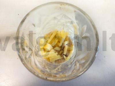 Desertas su šviežiais vaisiais ir sausainiais Žingsnis 4