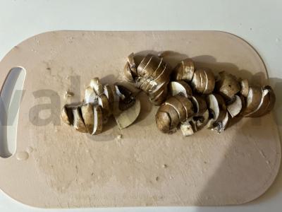 Auksinis pyragas su vištienos krūtinėle ir grybais Žingsnis 4