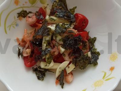 Salotos su krevetėmis ir jūros kopūstais pagrindine nuotrauka