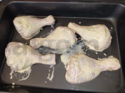 Vištienos blauzdelės su bulvėmis „Prancūziškai“ Žingsnis 2