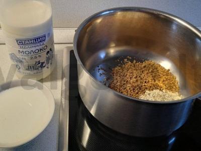 Grikių ir avižų pieno košė Žingsnis 1