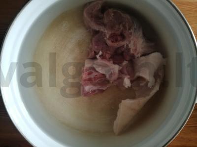 Šči su raugintomis kopūstais Žingsnis 1