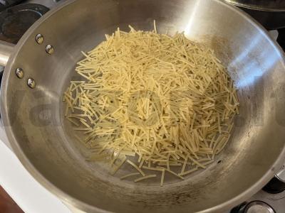 Kepta vermišelė su troškintu mėsa Žingsnis 2