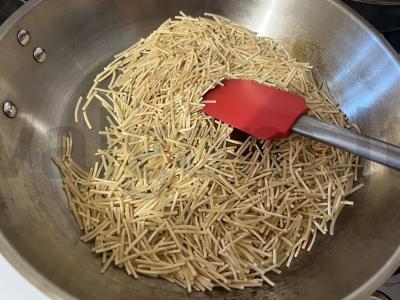 Kepta vermišelė su troškintu mėsa Žingsnis 3