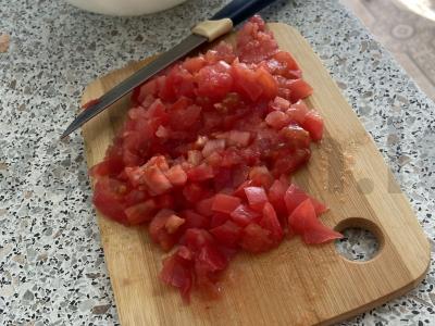 Guacamole su baziliku ir augaliniu aliejumi ant daugiagrūdžių skrudintų duonos Žingsnis 3